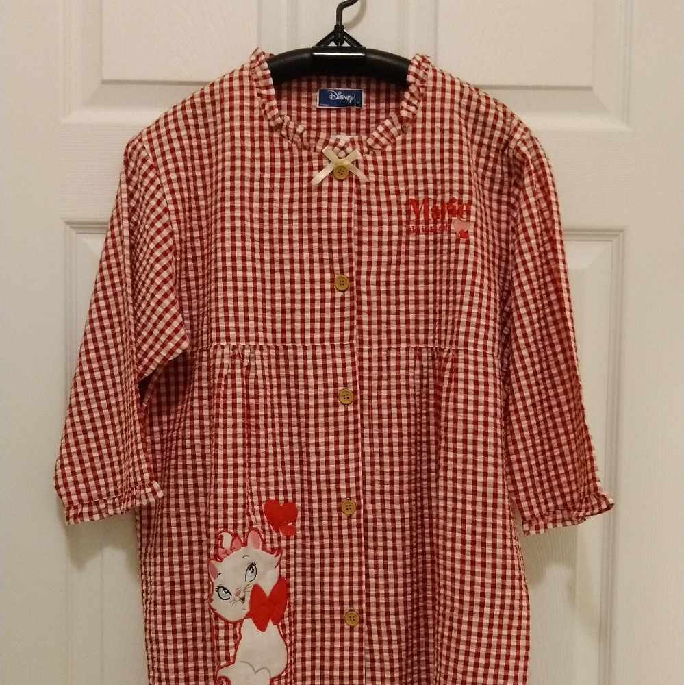 Disney sleep top NWOT